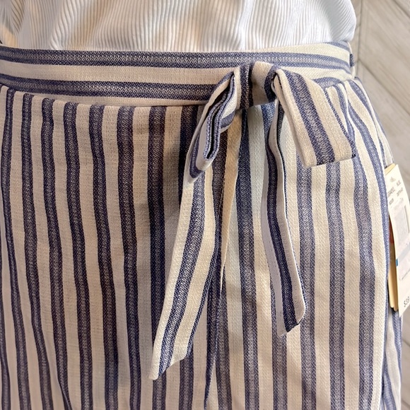 Gianni Bini Girls mock wrap skirt, blue/white striped XL - Picture 3 of 8